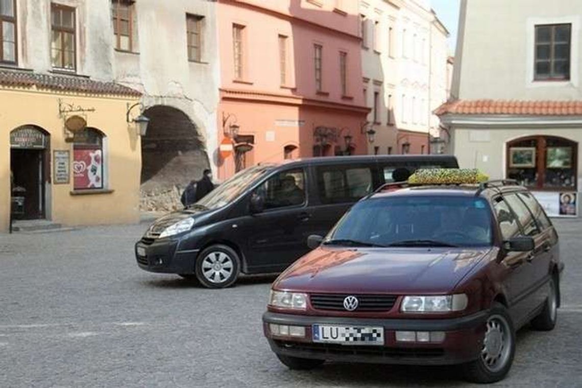 Lublin: W ciągu dnia taksówki nie wjadą już na Stare Miasto Lublin: W ciągu dnia taksówki nie wjadą już na Stare Miasto