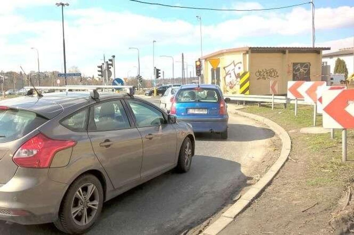 Lublin: W nocy zmiany na al. Solidarności, korki przez wiele miesięcy Lublin: W nocy zmiany na al. Solidarności, korki przez wiele miesięcy