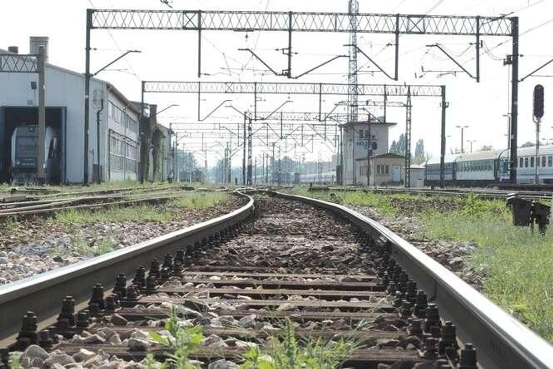 Lublin-Warszawa w półtorej godziny. Kolej wybrała firmy, które przebudują tory Lublin-Warszawa w półtorej godziny. Kolej wybrała firmy, które przebudują tory