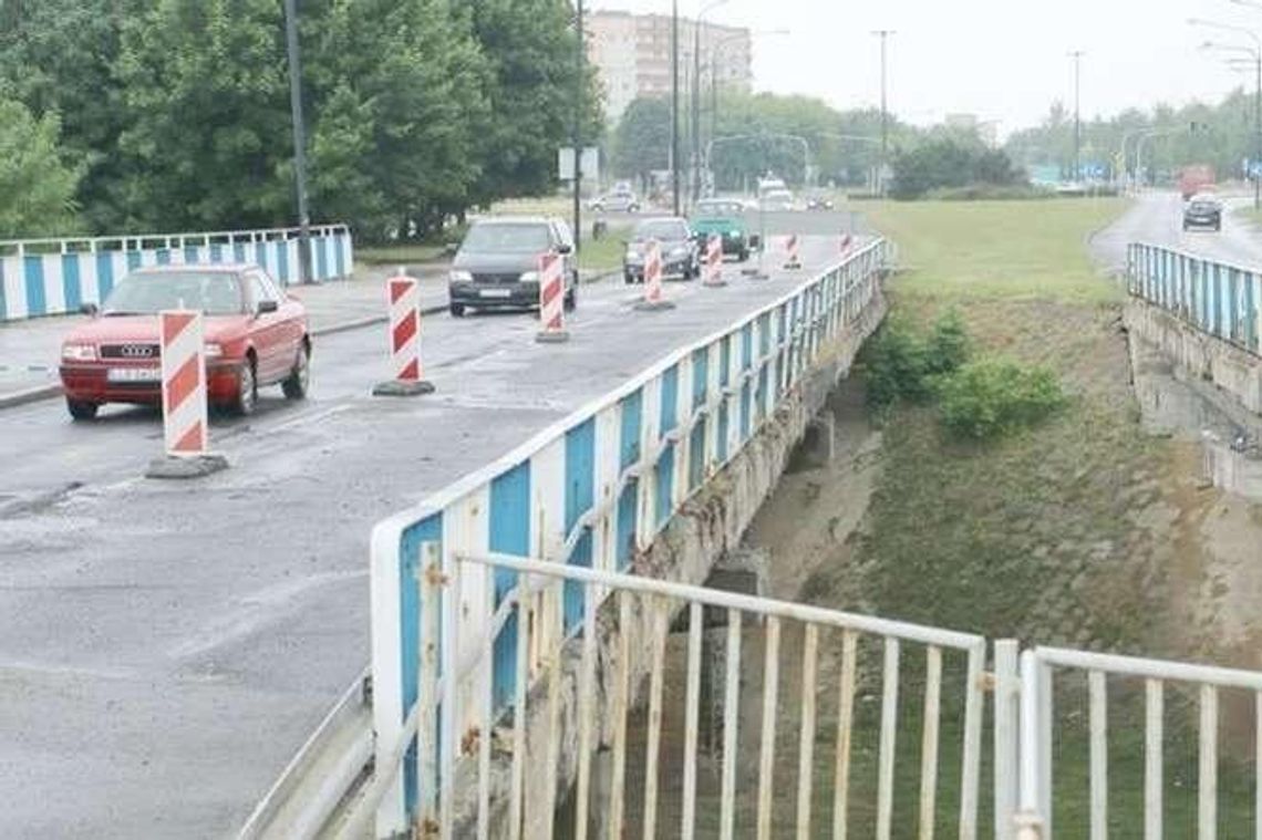 Lublin: Wiadukty się sypią, są ograniczenia ruchu. Jest szansa na remont Lublin: Wiadukty się sypią, są ograniczenia ruchu. Jest szansa na remont