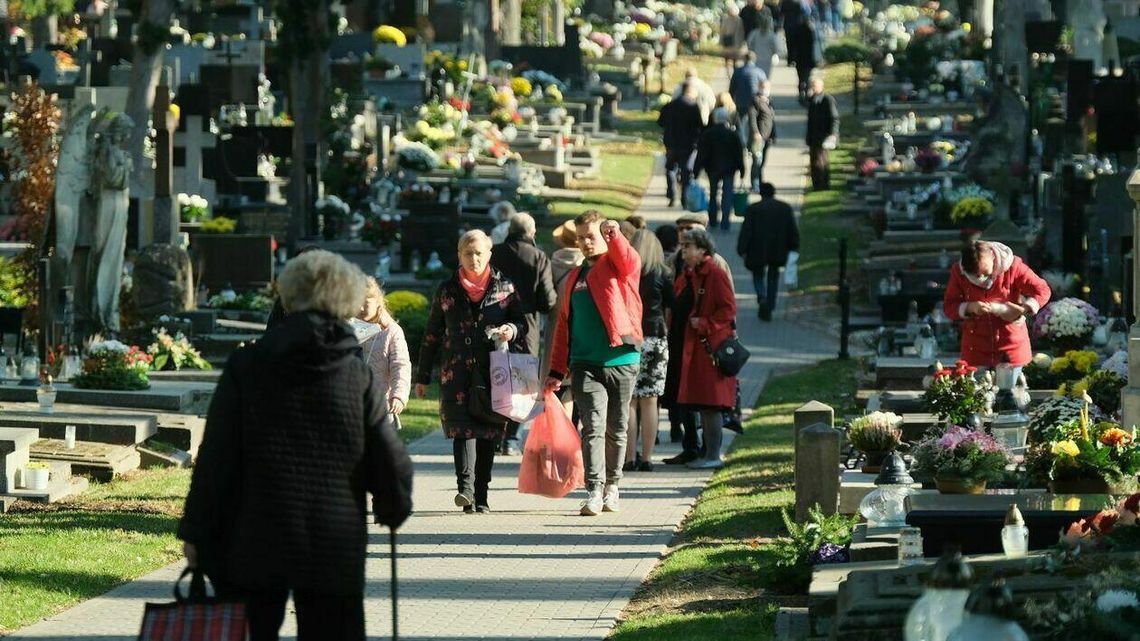 Lublin: Więcej miejsc do postoju w okresie Wszystkich Świętych