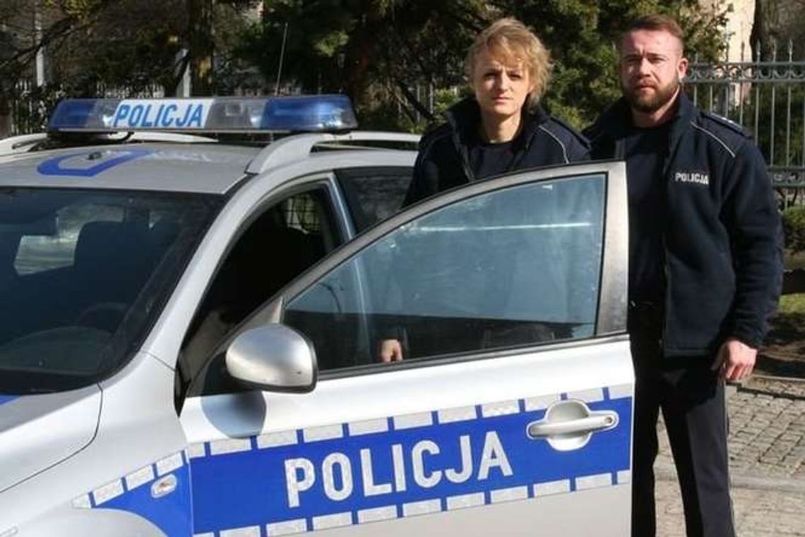 Lublin: Wpadł do rzeki, uratował go świadek zdarzenia i policjanci