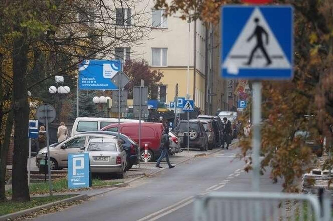 Lublin: Wszystkich Świętych. Specjalna organizacja ruchu obok cmentarzy Lublin: Wszystkich Świętych. Specjalna organizacja ruchu obok cmentarzy