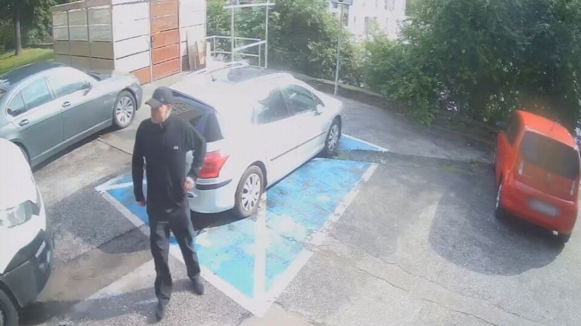 Lublin. Wykorzystał chwilę nieuwagi kuriera. Tak wygląda