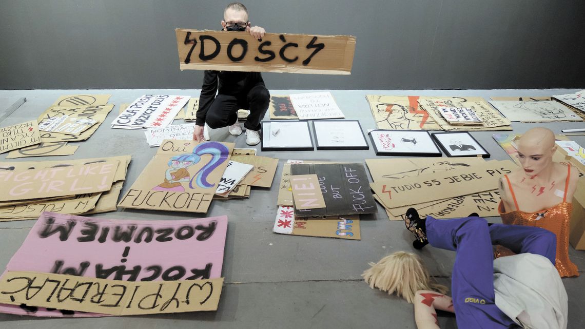 Lublin: Wystawa - manifest "Nigdy nie będziesz szła sama" czeka na transparenty