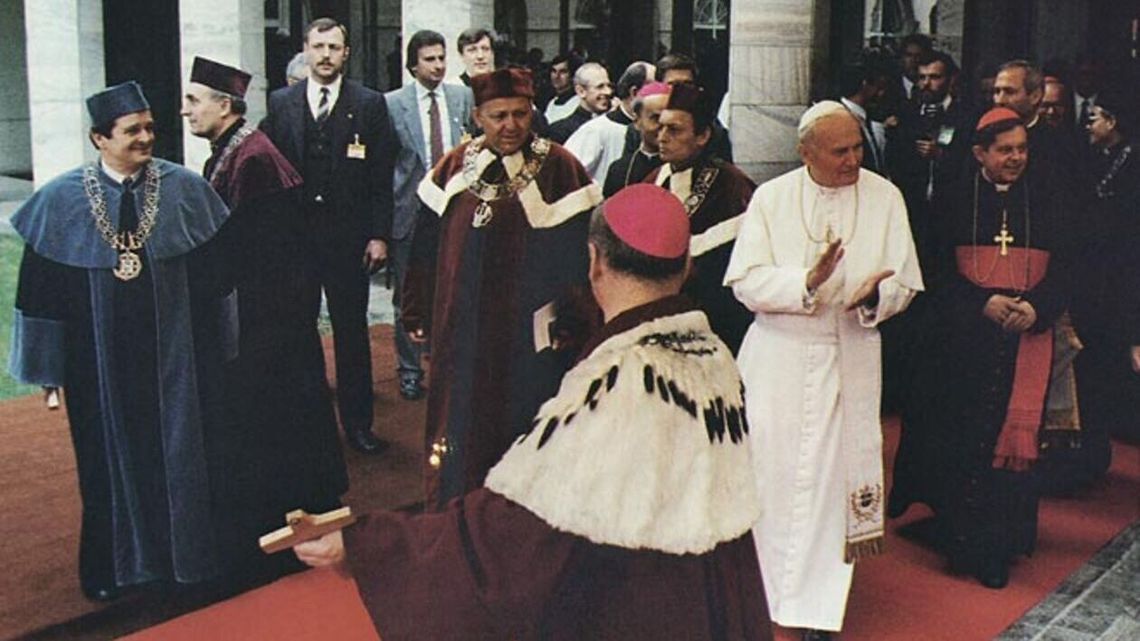 Lublin z nadzieją i wielkim entuzjazmem czekał na tę wizytę. Profesorowie KUL wspominają pielgrzymkę Jana Pawła II Lublin z nadzieją i wielkim entuzjazmem czekał na tę wizytę. Profesorowie KUL wspominają pielgrzymkę Jana Pawła II