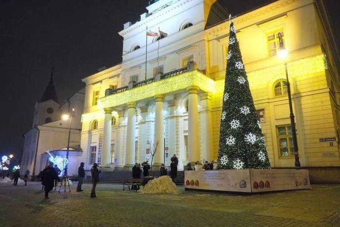 Lublin: Za co urzędnicy Ratusza płacili służbowymi kartami? Jest spis wydatków Lublin: Za co urzędnicy Ratusza płacili służbowymi kartami? Jest spis wydatków