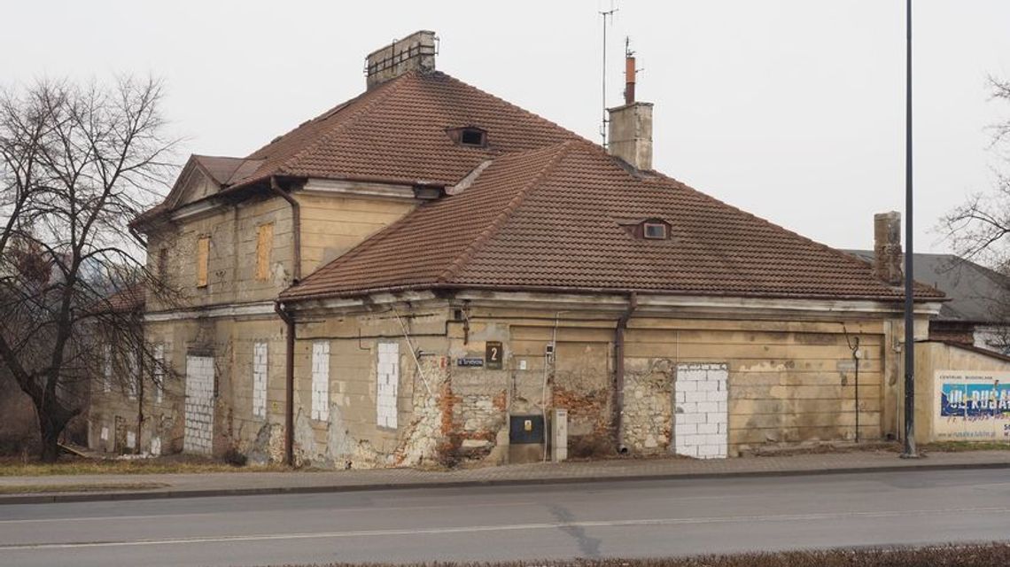 Lublin: Zabytkowy budynek nie ma szczęścia. Znowu szukają kupca Lublin: Zabytkowy budynek nie ma szczęścia. Znowu szukają kupca