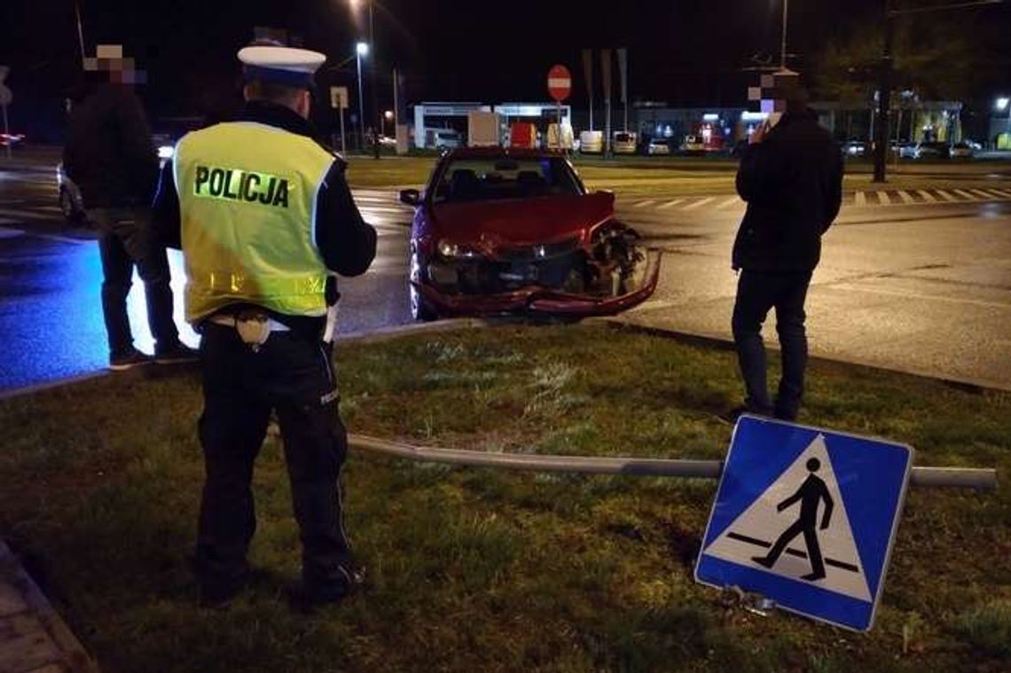 Lublin: Zderzenie 2 aut na rondzie Mohyły. Wymusiła pierwszeństwo