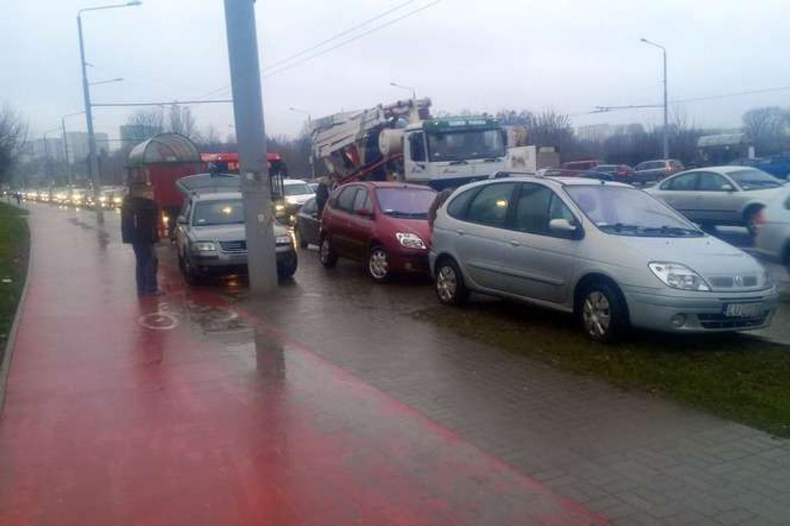 Lublin: Zderzenie 4 aut na skrzyżowaniu Krochmalna-Diamentowa