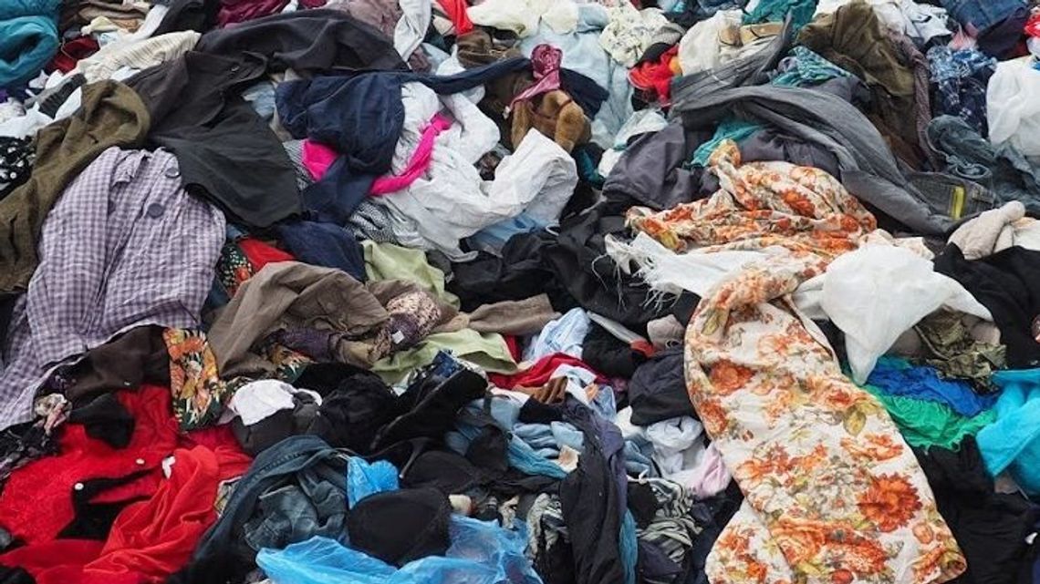 Lublin: Złodziej w taniej odzieży. Regularnie znikały worki z ubraniami Lublin: Złodziej w taniej odzieży. Regularnie znikały worki z ubraniami