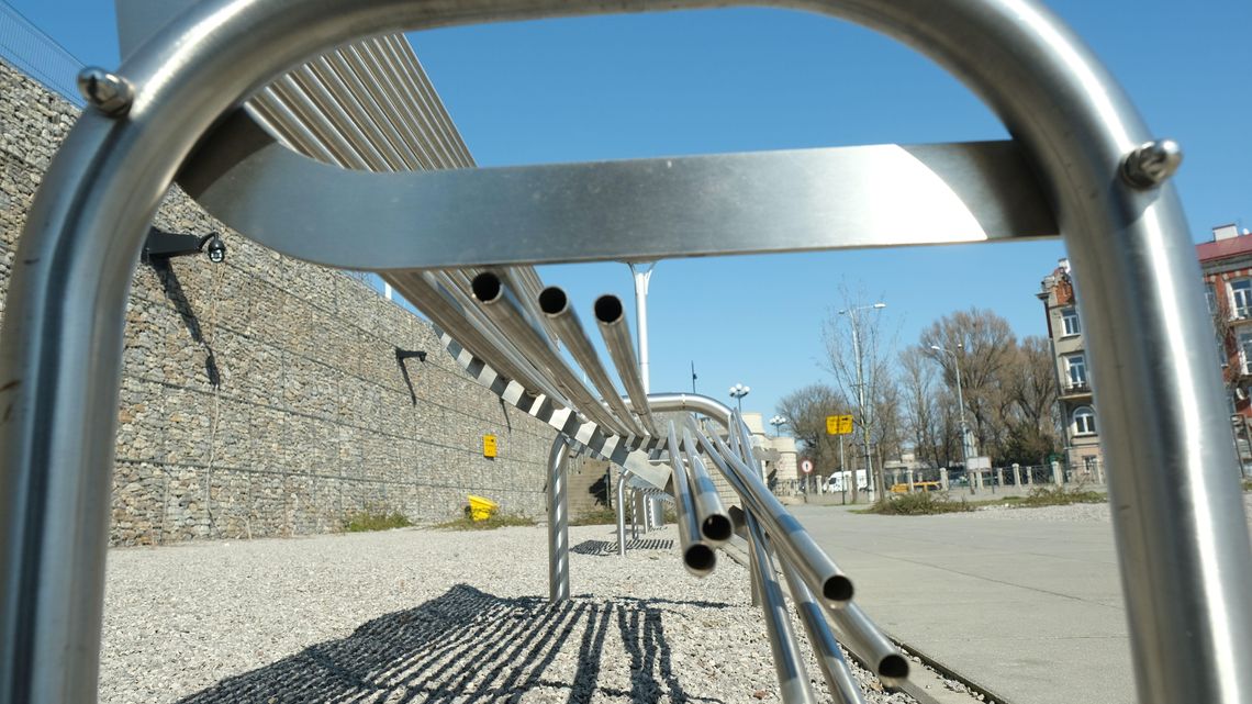 Lublin: Złodzieje idą jak po swoje. Kradną kwiaty, metalowe drzwi, a nawet przywłaszczają mieszkania Lublin: Złodzieje idą jak po swoje. Kradną kwiaty, metalowe drzwi, a nawet przywłaszczają mieszkania