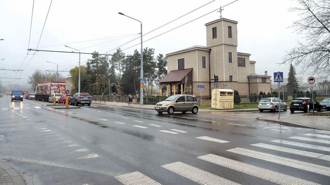 Lublin: Znów zmiany na skrzyżowaniu Krochmalnej z Diamentową. Jak się w tym połapać? Lublin: Znów zmiany na skrzyżowaniu Krochmalnej z Diamentową. Jak się w tym połapać?