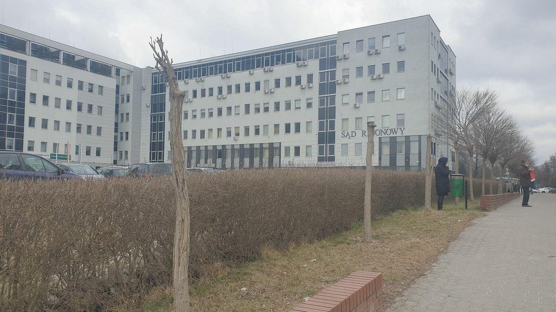 Lublin: Znowu jest problem z drzewami. "Drzewo da się jeszcze uratować" Lublin: Znowu jest problem z drzewami. "Drzewo da się jeszcze uratować"