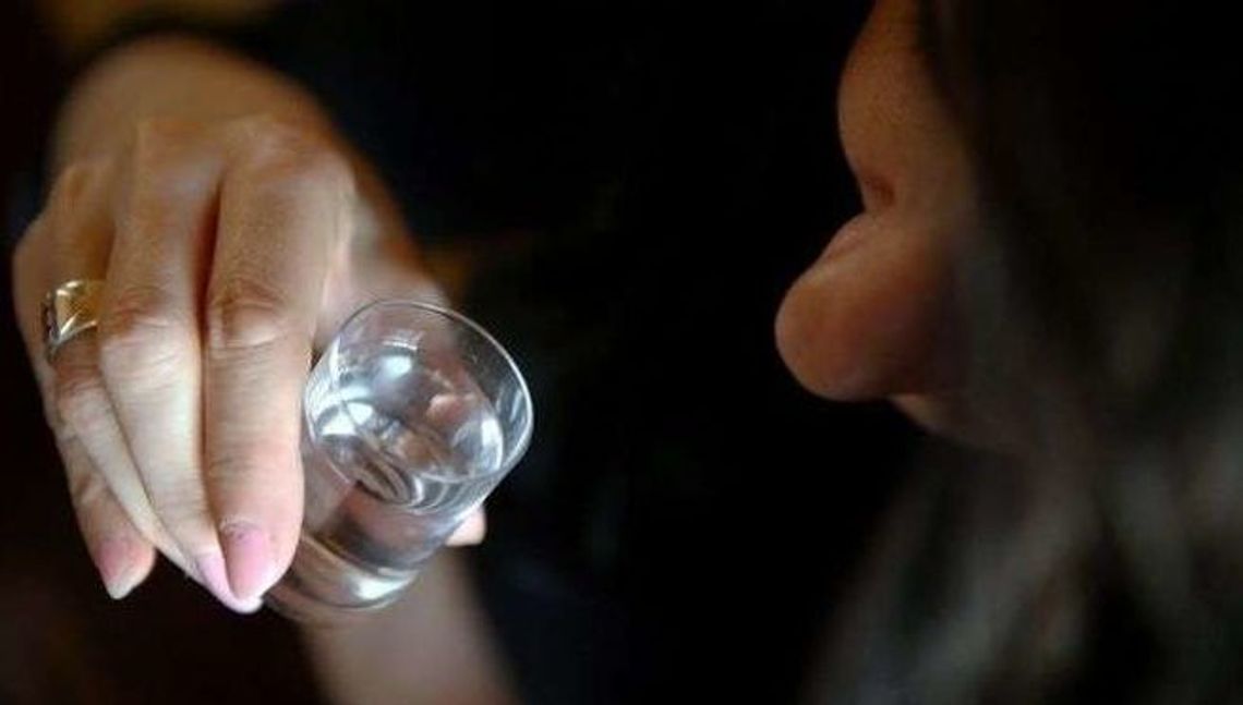 Lublin: Zrobiły imprezę na klatce schodowej. Pijana 13-latka i jej koleżanki zatrzymane