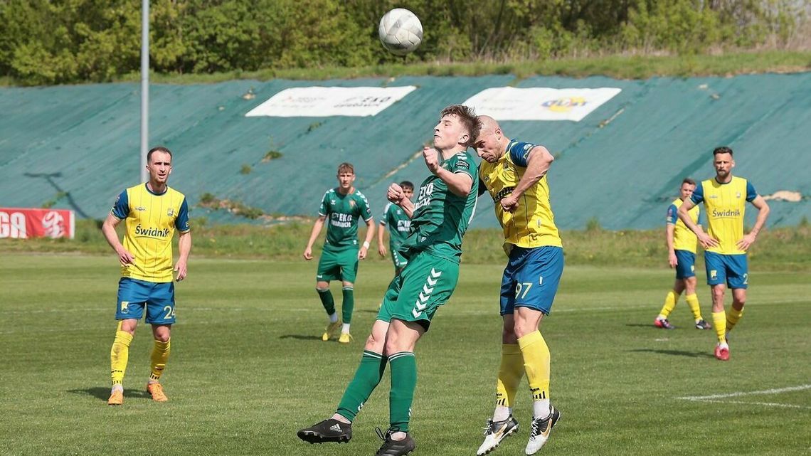 Lublinianka – Avia Świdnik 0:3. Niespodzianką pachniało przez godzinę [zdjęcia]