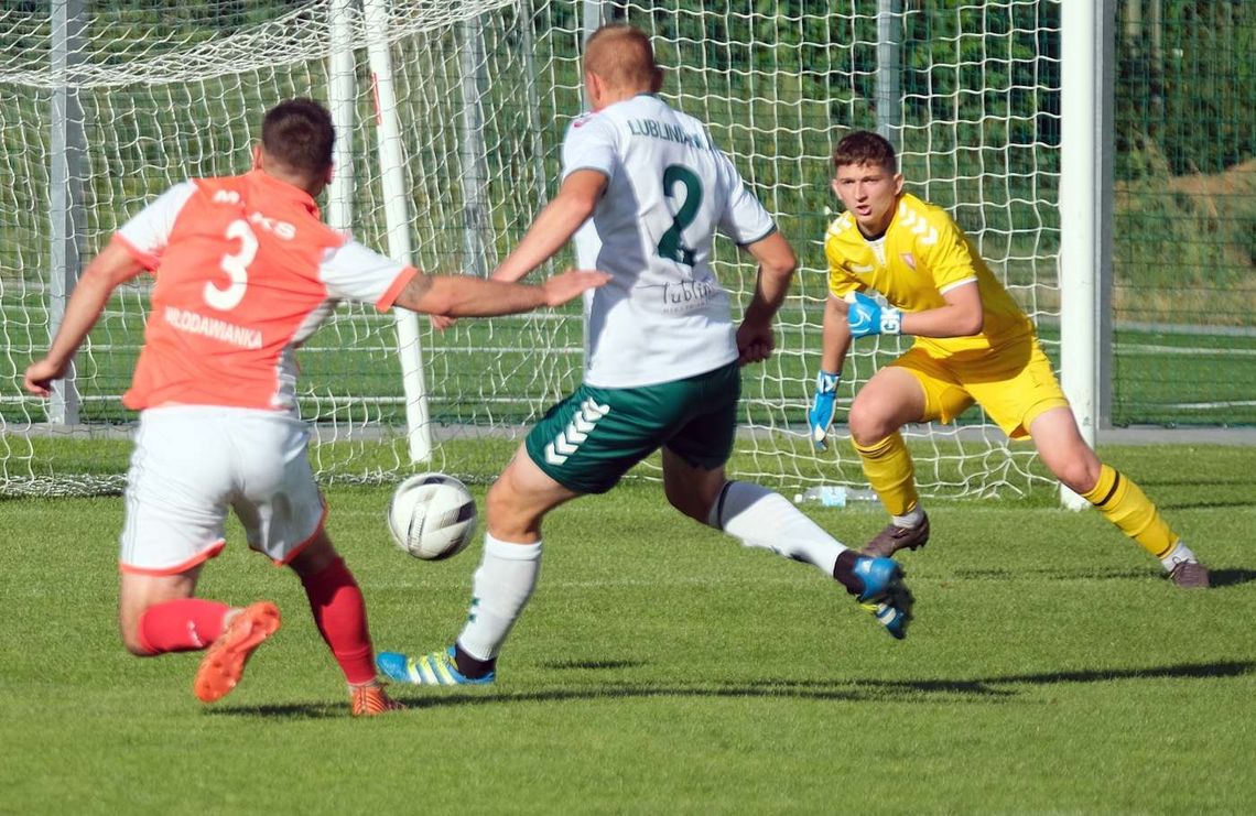 Lublinianka – Włodawianka 0:2. Wykorzystali błędy rywali [zdjęcia]