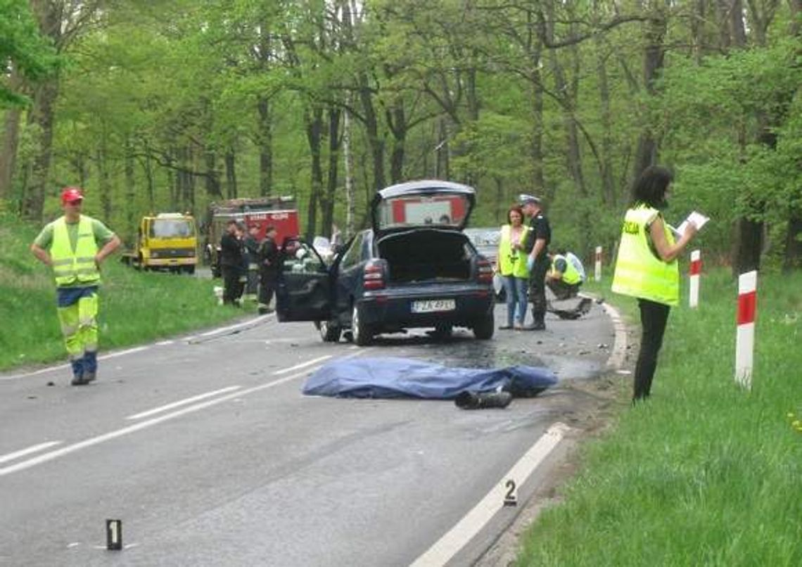 Lubuskie: Motocyklista czołowo zderzył się z fiatem. Zginął na miejscu