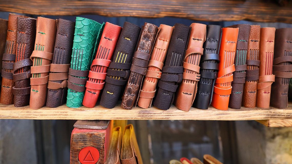 Ludowe, dla rodzin, dla gospodyń, religijne, satyryczne. UMCS pokazuje wyjątkowe kalendarze Ludowe, dla rodzin, dla gospodyń, religijne, satyryczne. UMCS pokazuje wyjątkowe kalendarze