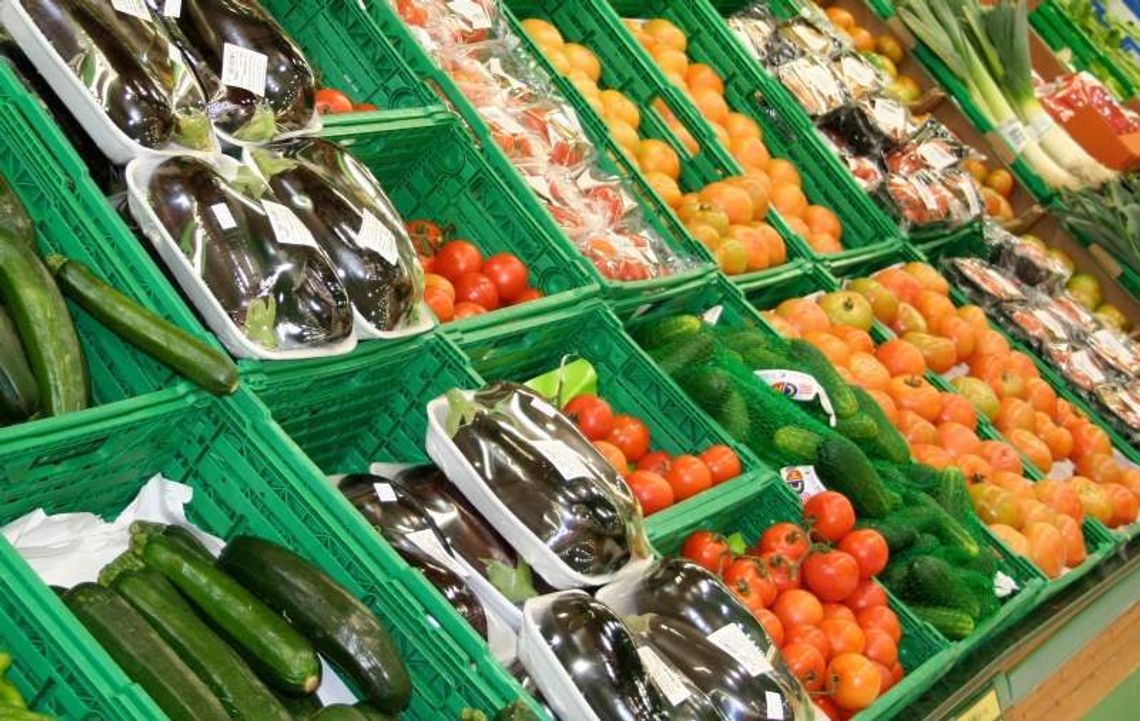 Ludwin: Zakupy na targu, w drodze nad jeziora