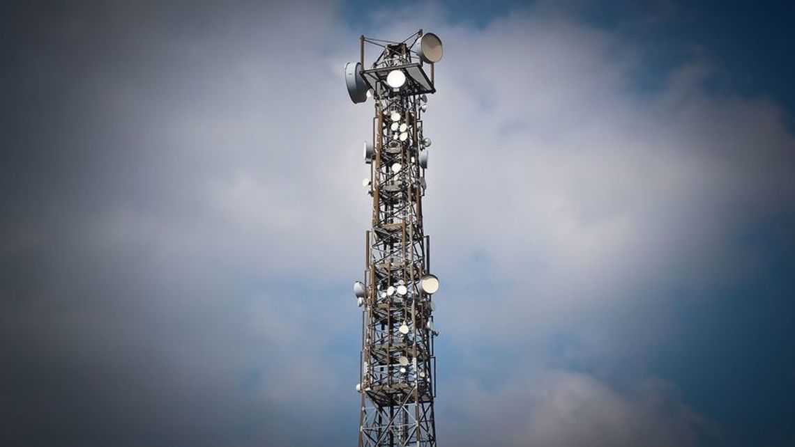 Łuków: 30-metrowy maszt 5G stanie przy szkole podstawowej? Łuków: 30-metrowy maszt 5G stanie przy szkole podstawowej?