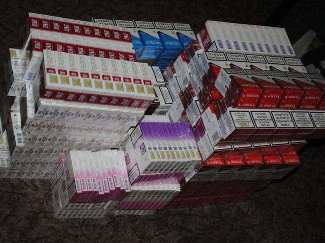 Łuków: 81-latka miała ponad 600 paczek nielegalnych papierosów