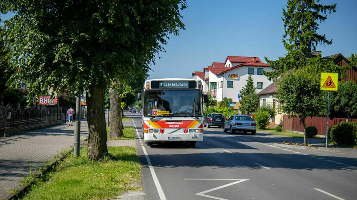 Łuków: Mieszkańcy pojadą na cmentarz specjalnym autobusem Łuków: Mieszkańcy pojadą na cmentarz specjalnym autobusem