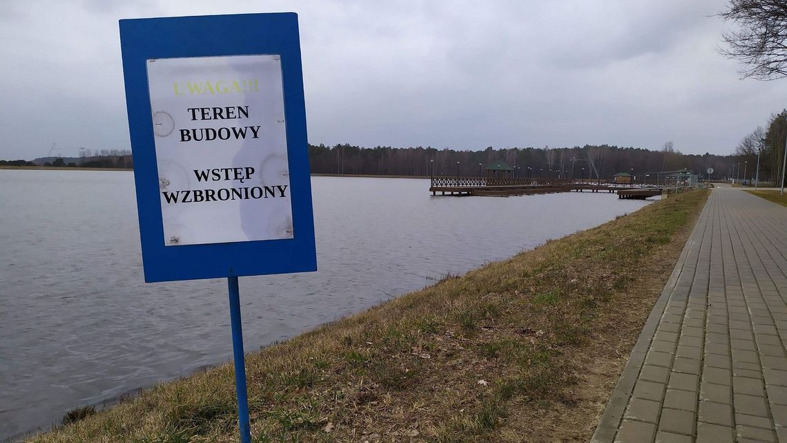 Łuków: Nad Zimną Wodą nie można jeszcze spacerować