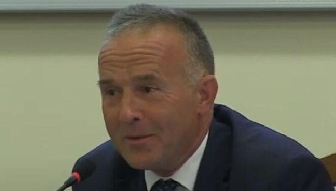 Łuków: Najpierw radni wyrzucili go z klubu, a teraz chcą pozbawić funkcji