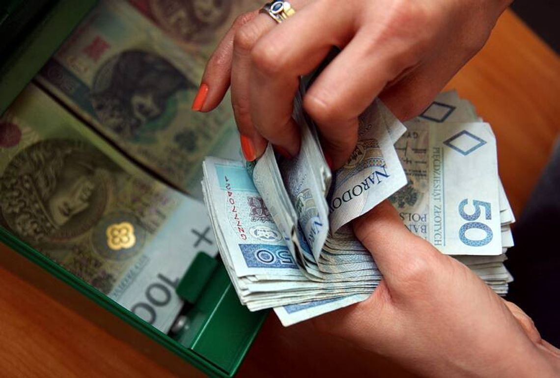 Łuków: oszczędzą na administracji