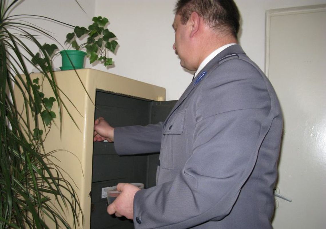 Łuków: Pieniądze znalezione przez Kubę czekają na właściciela