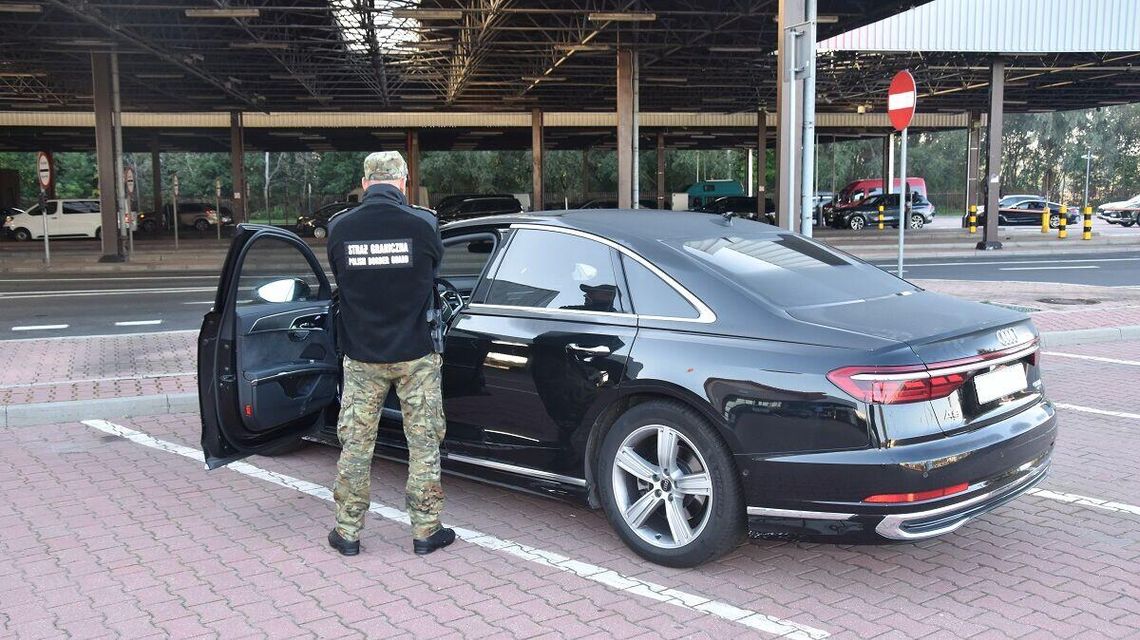 Luksusowe audi w rękach straży granicznej
