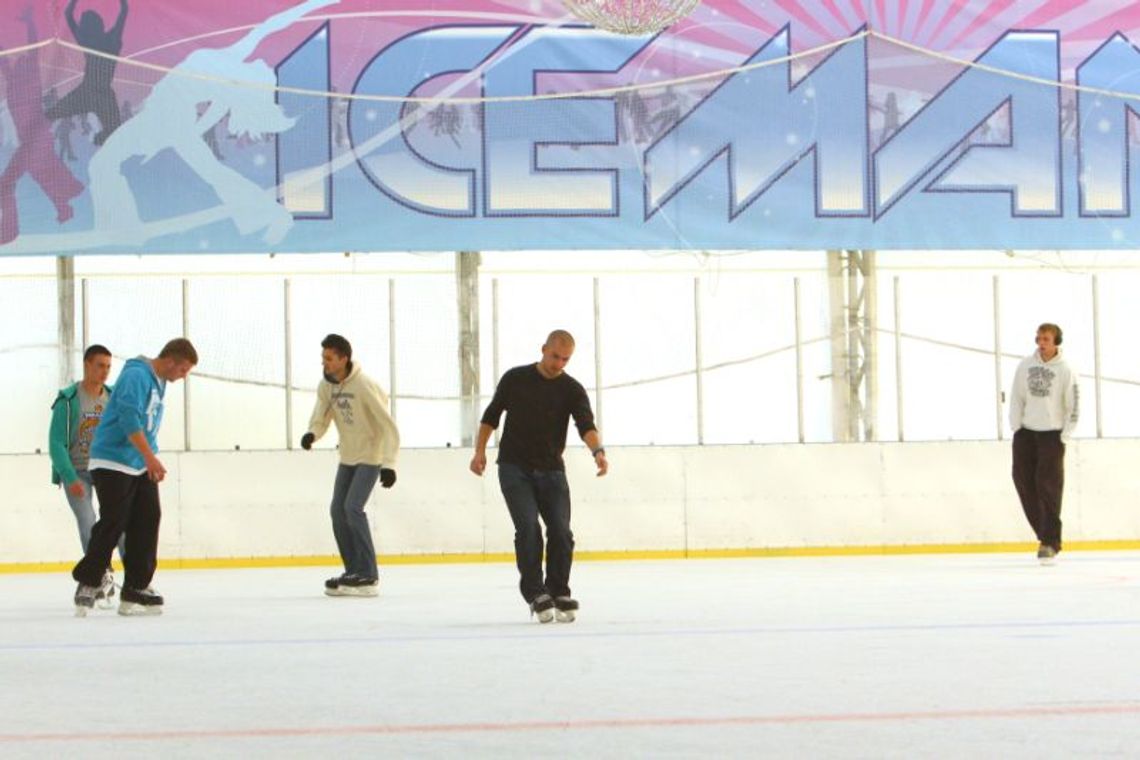 Łyżwiarze narzekają na lód w Icemanii w Lublinie