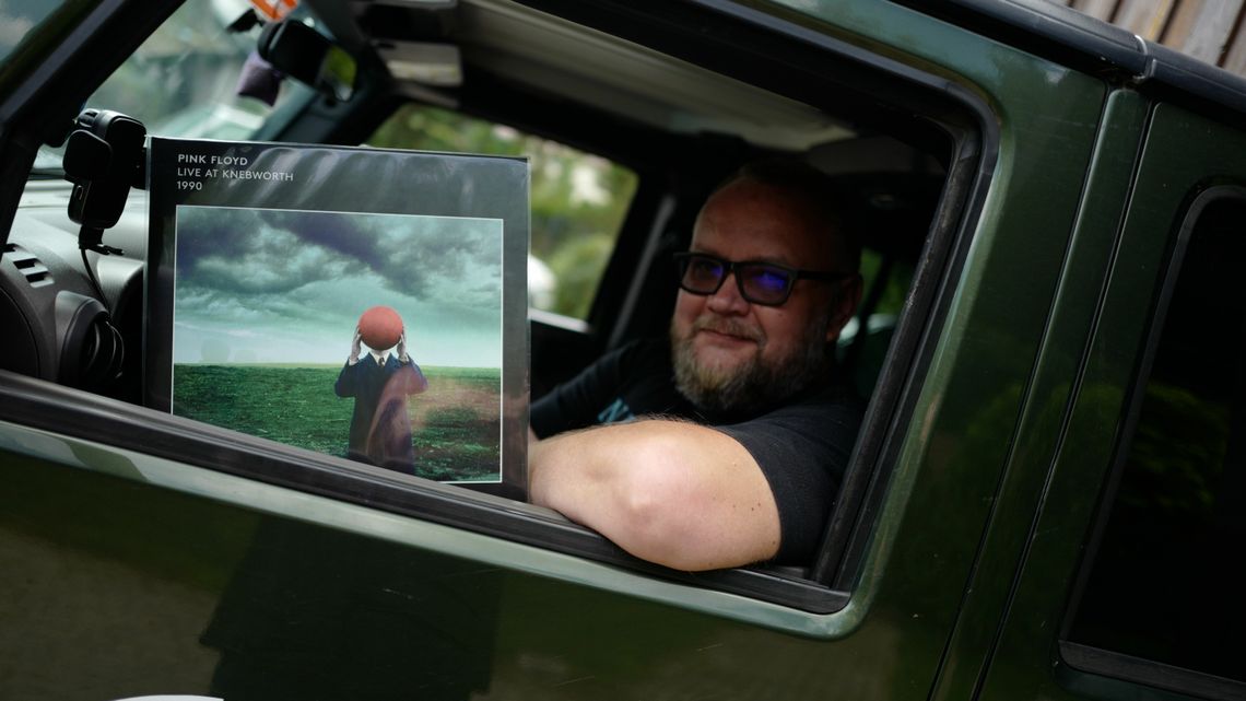 Ma całego Bonda na winylach. Druga miłość to wino Ma całego Bonda na winylach. Druga miłość to wino