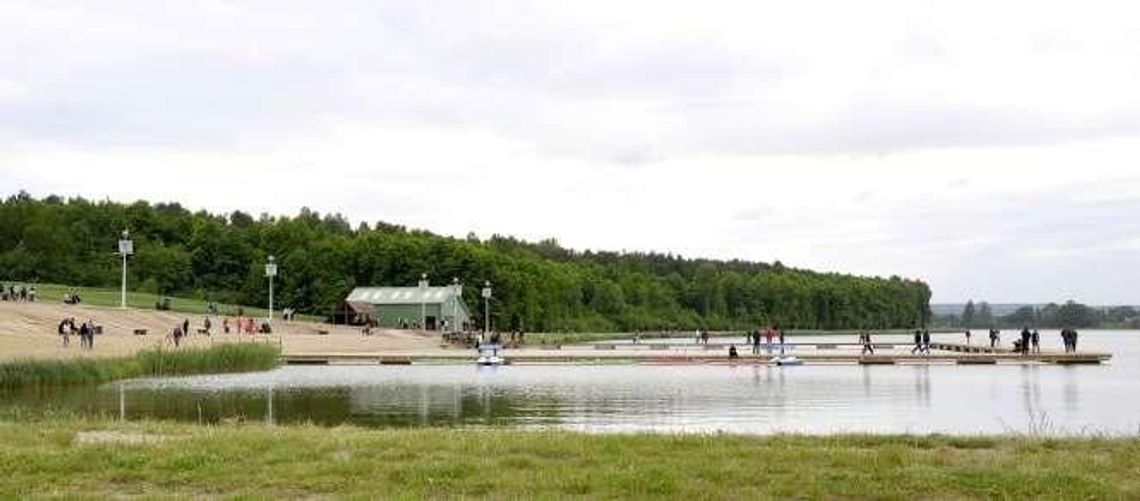 Maczuły: Nowa plaża, molo i kajaki