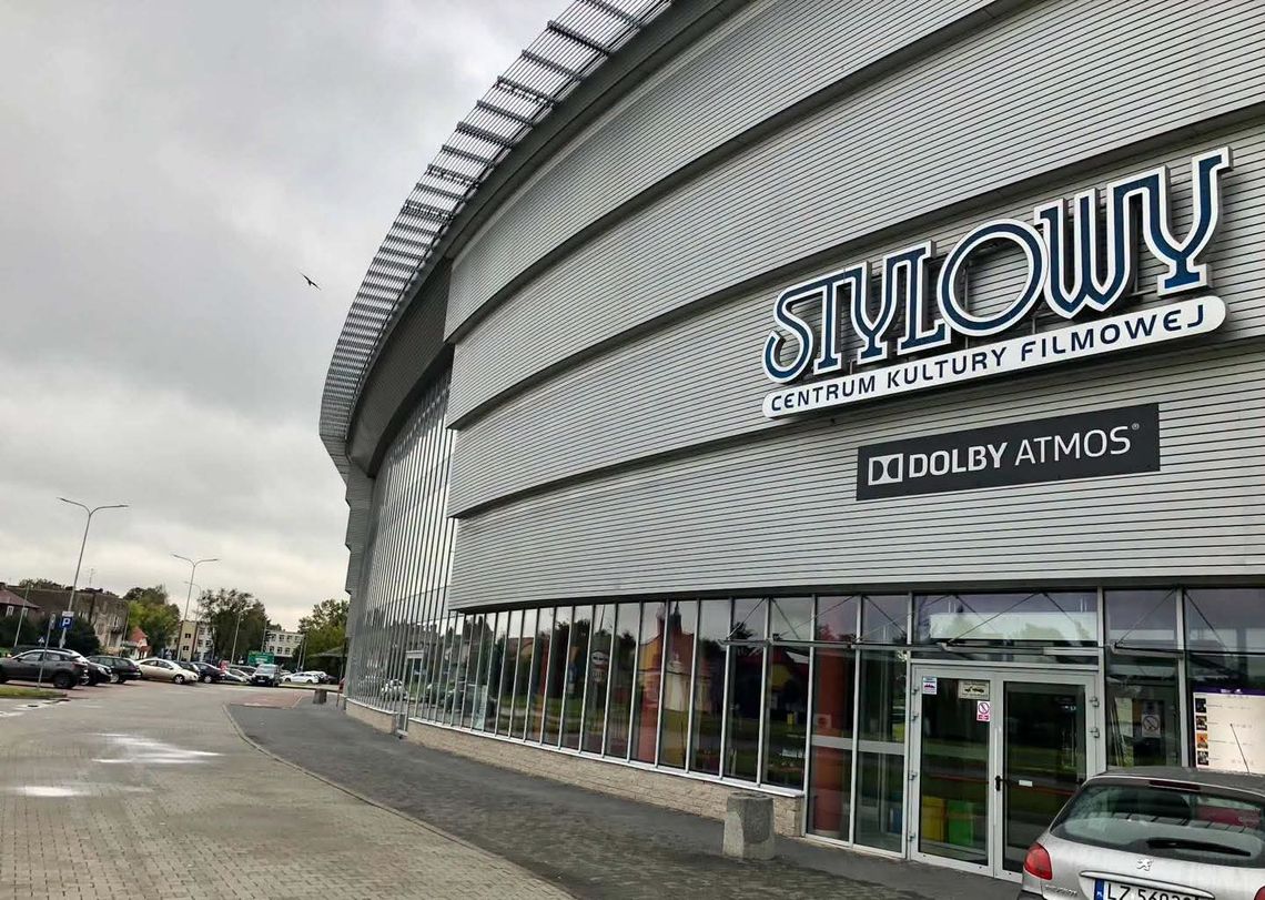 Magia ekranu bez przeszkód. Zamojskie kino „Stylowy” otwiera się na każdego CKF Stylowy Zamość