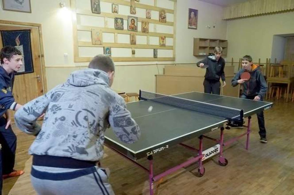 Mają fajną atmosferę i wyniki, ale fatalne warunki. "Sale w klasztorze są nieogrzewane" Mają fajną atmosferę i wyniki, ale fatalne warunki. "Sale w klasztorze są nieogrzewane"