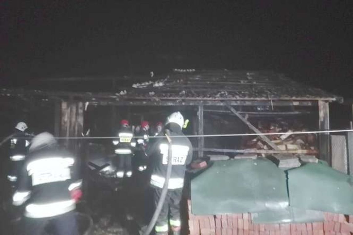 Majdan Trzebieski: Paliła się szopa z drewnem Majdan Trzebieski: Paliła się szopa z drewnem