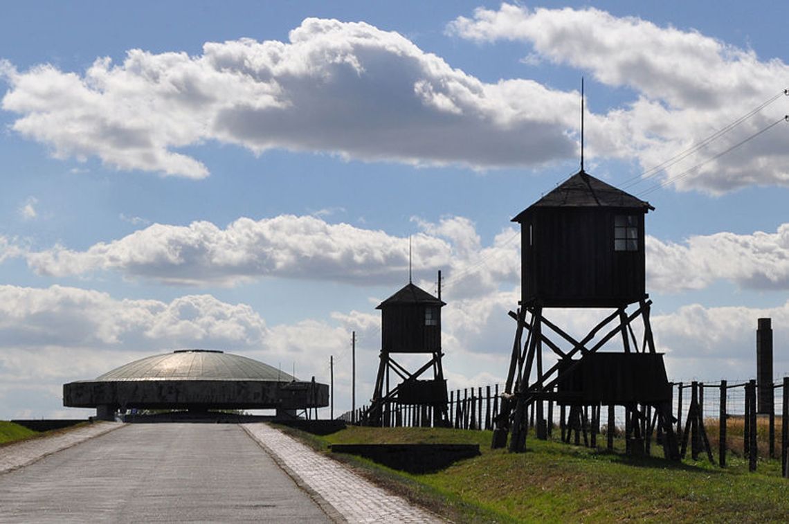 Majdanek: Faszystowskie gesty Turków na oczach wycieczki z Izraela