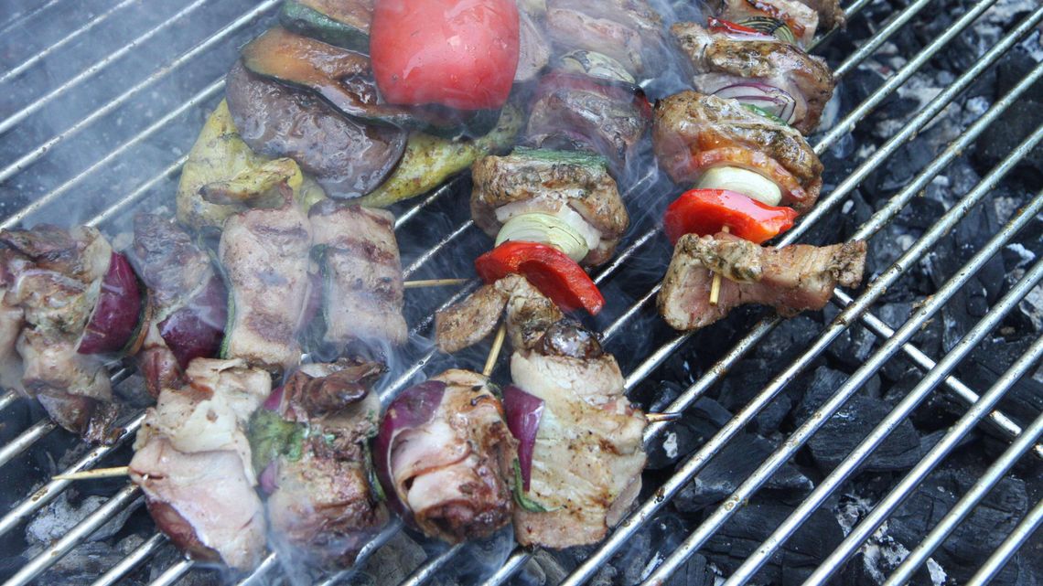 Majówka 2018. Przepisy na dania z grilla