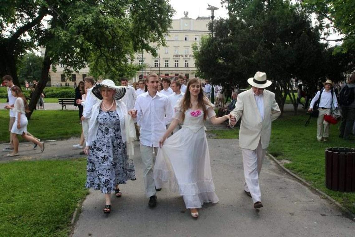 Majówka Filarecka na Pl. Litewskim (zdjęcia) Majówka Filarecka na Pl. Litewskim (zdjęcia)