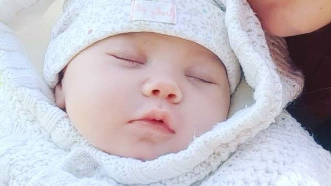 Mała Elizka po roku przegrała walkę o życie. Sprawą porodu zajmuje się prokuratura