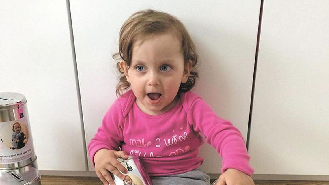 Mała Wiktoria z Lublina od urodzenia cierpi na bardzo rzadką chorobę. Uratujmy dziewczynkę przed kalectwem