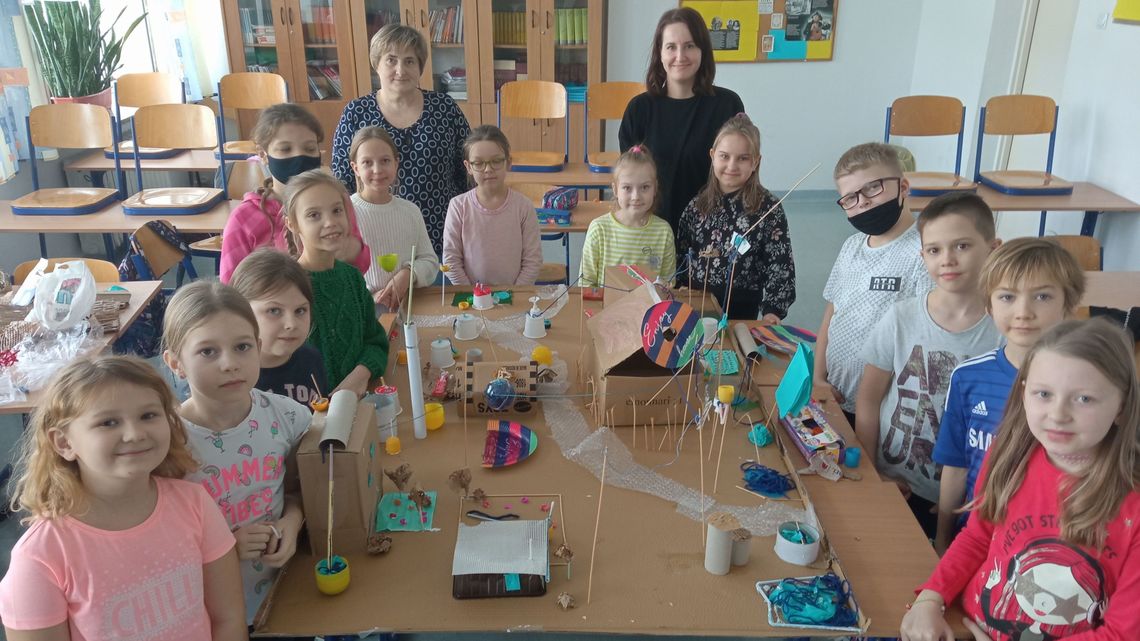 Mali naukowcy z Pliszczyna zachwyceni dodatkowymi zajęciami. "Ciekawość dzieci została rozbudzona" Mali naukowcy z Pliszczyna zachwyceni dodatkowymi zajęciami. "Ciekawość dzieci została rozbudzona"