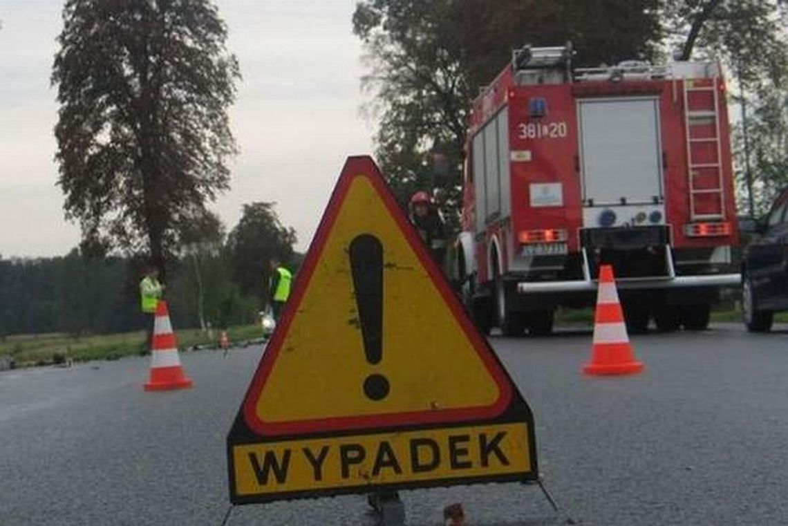 Malinówka: Zderzenie forda z roverem. Zginęła jedna osoba