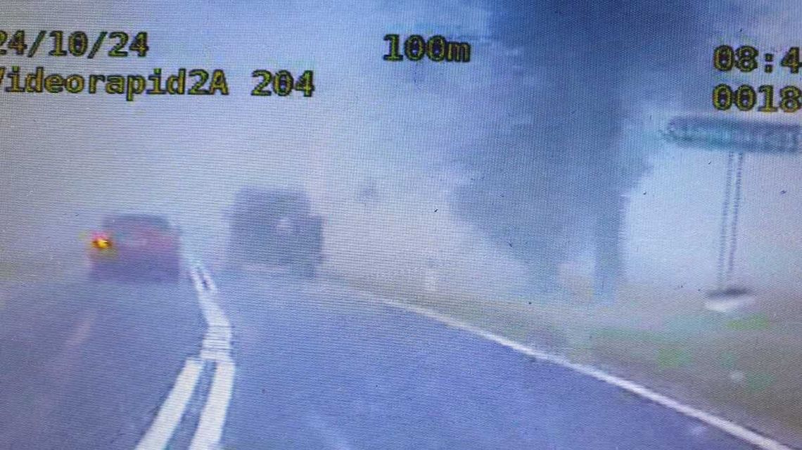 Mało widział, ale pędził zmuszając innych do hamowania