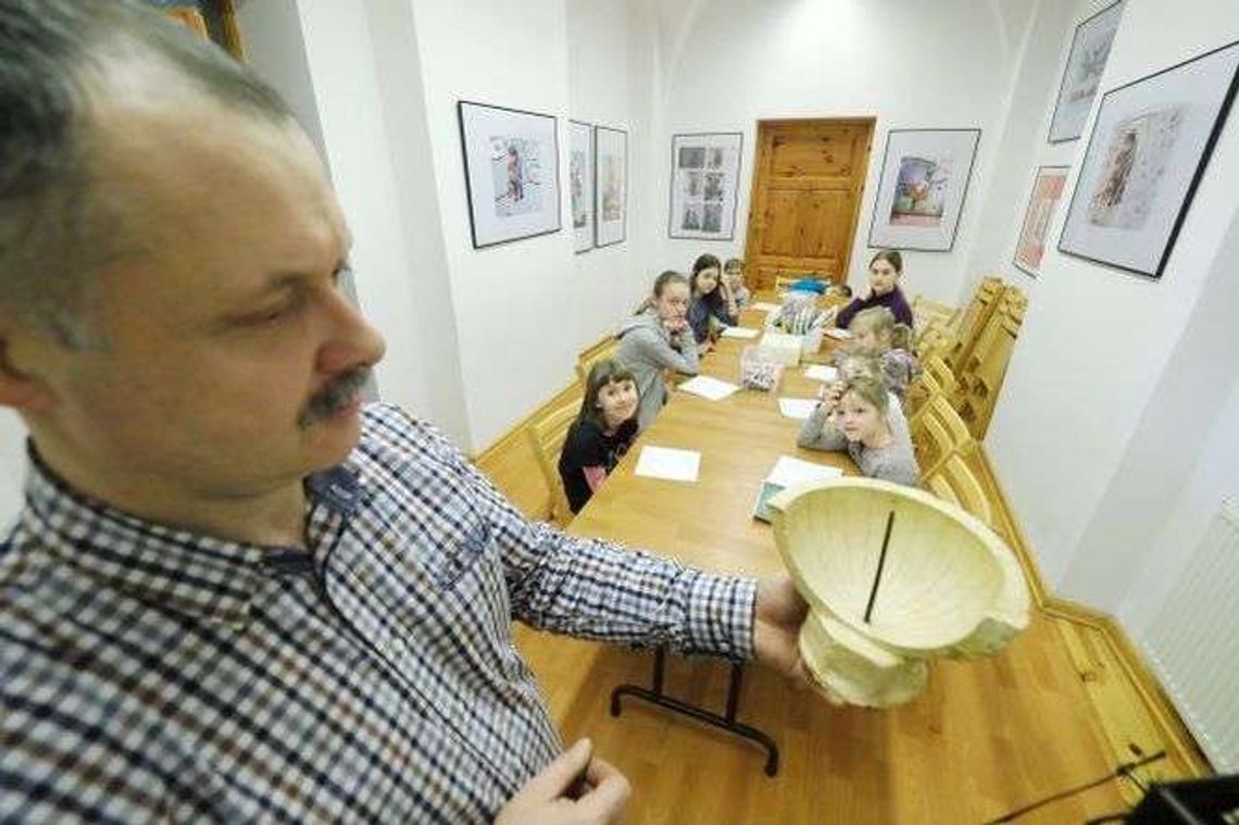 Malowanie i historia w jednym. Ferie w MDK 2 w Lublinie [zdjęcia]