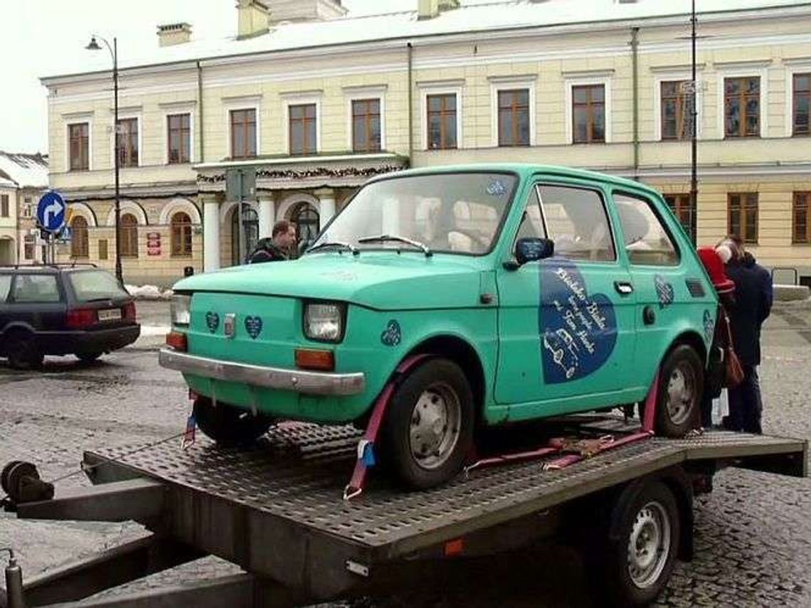 Maluch dla Toma Hanksa. Auto pochodzi z Suwałk Maluch dla Toma Hanksa. Auto pochodzi z Suwałk