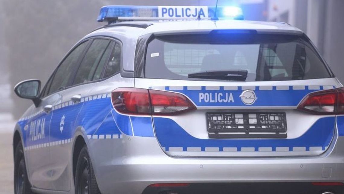 Mały chłopiec połknął baterię. Policjanci konwojowali go do szpitala przez cztery powiaty