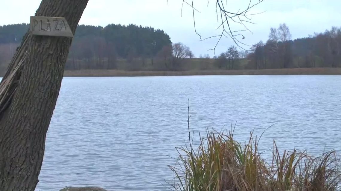 Małżeństwo lekarzy utonęło na jeziorze Zwiniarz po przewróceniu się łodzi